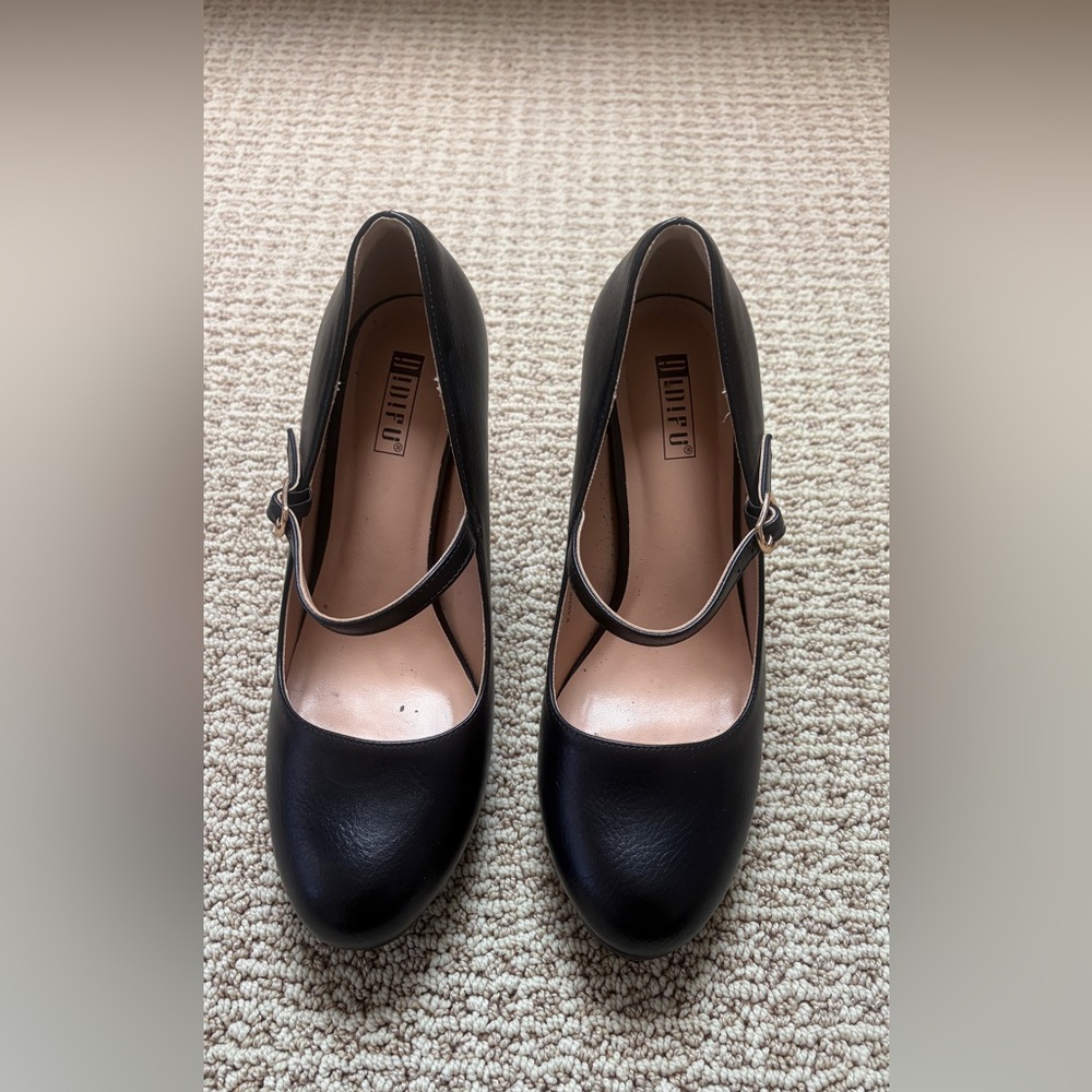 Black Mary Jane Heels - Picture 5 of 5